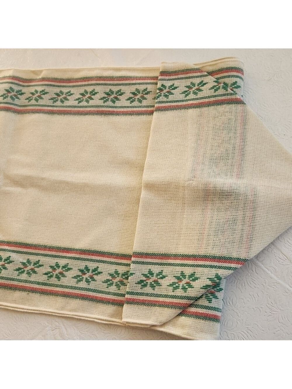 New in Package Sunweave Linen Co. Holly Leaf Table Runner 17"x90" - Picture 2 of 7